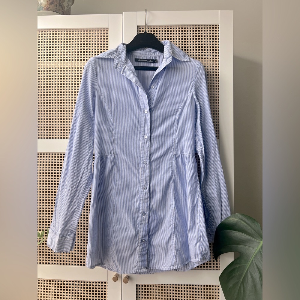 Avant Premiére Long Striped Button Up with Waist Detailing Size 34/XS